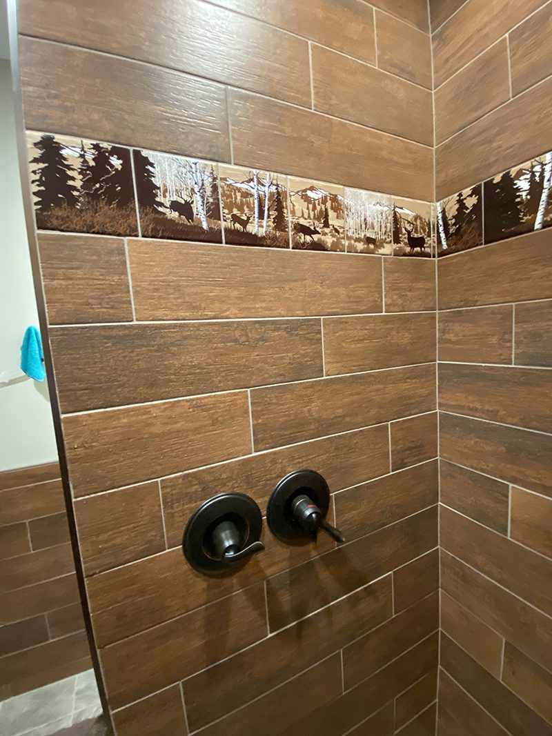 Wildlife Shower Wraparound Moose, Elk, Mule Deer.